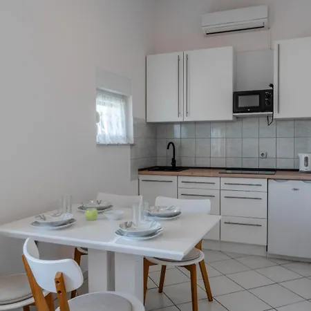 Appartement With Parking Space - 25528 Vir