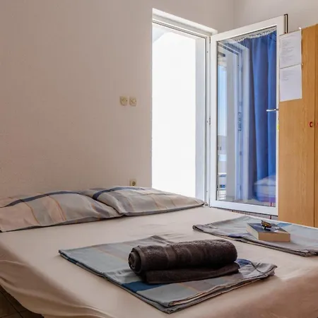 Appartement With Parking Space - 25528