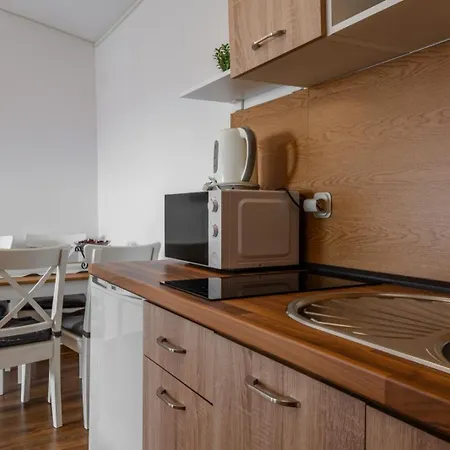 With Parking Space - 25528 Appartement Vir